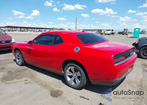 2015 Dodge Challenger Sxt z USA, uszkodzony, nr VIN 2C3CDZAG1FH822526